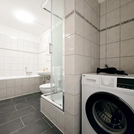Apartment Tolstov - 3 Schlafzimmer - Küche - 25 Min Messe Dus